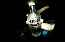 Puk, puk.
- Kto tam?
"...