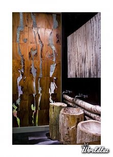 Drewniane panele ścienne Wood-Ice Cube od SDA powstały przez połączenie drewna tekowego i żywicy