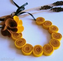 Naszyjnik spirale filcowe i broszka kwiat