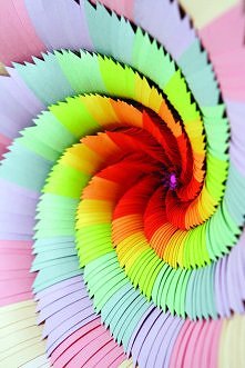 Papierowe rzeźby Jen Stark