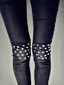 ćwieki, tym razem na leggin...