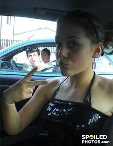 don't turn your head!