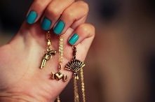 nails