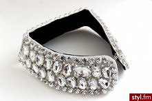 kołnierzyk w kolejnej odsło...