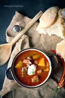 węgierska zupa gulaszowa
gzikipyry.pl