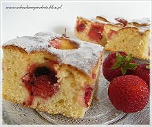 Placek z białą czekoladą i truskawkami
(przepis po kliknięciu w zdjęcie).