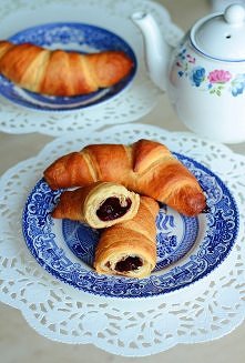 Czy z nadzieniem czy bez, zawsze chrupiące, smaczne a najlepiej jak są jeszcze ciepłe!