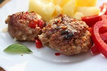 Kotlet mielony z serem i papryką