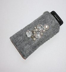 etiu filcowe na komórkę, ze świecidełkami:)
więcej na blogu:
sandrynka.blogspot.com