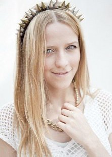 biżuteria, naszyjnik, biżu, kolia, prezent, walentynki,
obroża, asos, romwe, H&M, kamienie złota, kolorowa, czarna, rożowa, 
pistolety, naboje, hipsterska, zielona, szmaragd...