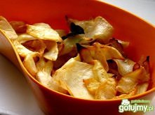 Chipsy z Selera seler (korzeń)
czosnek w proszku
opcjonalnie odrobina soli lub przyprawy
Chipsów po pokrojeniu wydaje się dużo, ale w piecu tracą wodę więc się kurczą, polecam w...
