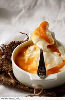 Lekki jak chmurka mus serow...