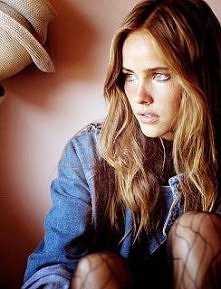 Isabel Lucas
