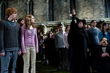 Jednak przekonacie się, że naprawdę opuszczę szkołę tylko wtedy, kiedy już nikt w całym Hogwarcie nie pozostanie mi wierny. Przekonacie się również, że ci, którzy o pomoc popros...