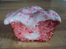 Strawberry Cupcakes with Ch...