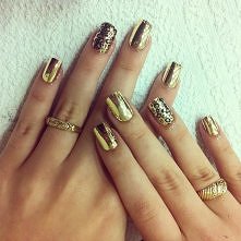 złote paznokcie