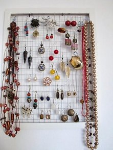 wieszak na bizuterie