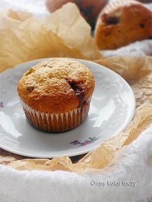 Śniadaniowe muffinki z otrębami, bananem i Daim.