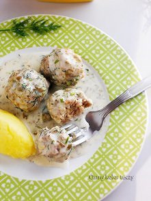 Klopsiki w sosie koperkowo-kaparowym.