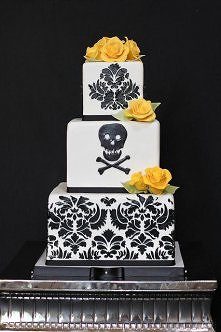 skull wedding cake