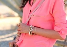 różowa neonowa koszula