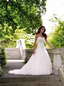 REWELACYJNA ! :)
  <3