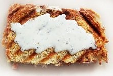 GRILLOWANY TOST NA SZYBKO Z SOSEM ZIOLOWYM