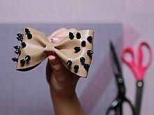 DIY ROCKING LEATHER HAIR BOWS