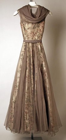 Madame Grès , silk evening dress - 1953. Metropolitan Museum of Art.