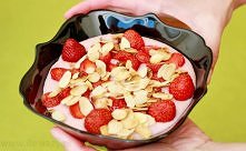 Kasza manna z truskawkami i...