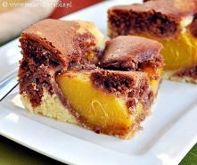 Ciasto z brzoskwiniami i mi...