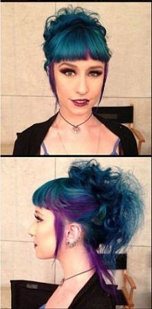 fioletowo-niebieski kucyk