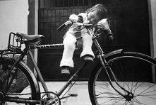 śpij...
Foto: Hugo Cifuentes (1923-2000)