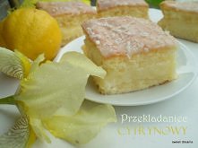 Składniki na biszkopt :
- 6 jaj
- 3/4 szklanki cukru
- 1 opakowanie cukru waniliowego
- 1 szklanka mąki
- 1/2 łyżeczki proszku do pieczenia
- 50 g roztopionego, ostudzonego masł...