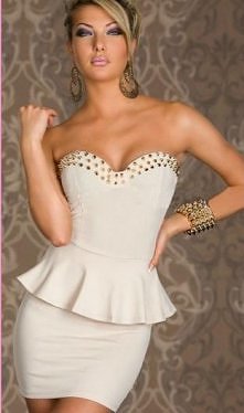 Sukienka dostępna na stronie magnato.pl - aby przejsc kliknij dwa razy w zdje...