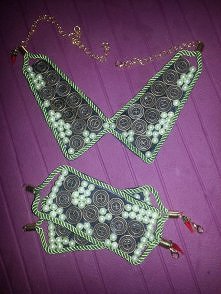 Guzikowo-perełkowy KOŁNIERZYK z bransoletami - MANKIETAMI do kompletu.