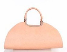 Łososiowa torebka kuferek - znajdziecie na stronie ModneNiebo.pl