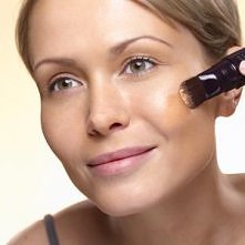 LEKCJA URODY: JAK UZYSKAĆ EFEKT WYPOCZĘTEJ CERY