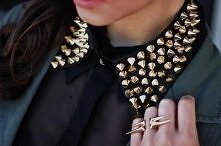 kołnierzyk z ćwiekami