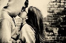 Ubóstwiam  topić się w Twojej ulubionej bluzie . ;*