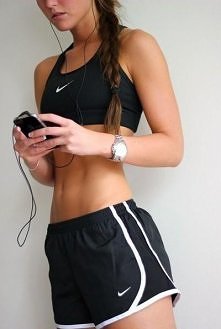 Ćwiczenia dr Tony Catersiano
podobno efekty sa niesamowite stosowalyscie? co o tym myslicie? jakie sa rezultaty? piszcie!