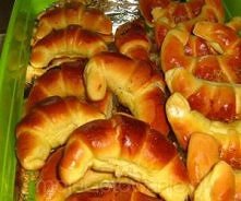 Rogaliki drożdżowe z nutellą ;)


Składniki (64 rogaliki):
    krem czekolado...