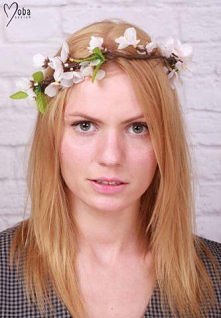 wianek na głowę z kwiatami jabłoni