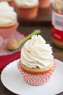 Fluffernutter Cupcakes