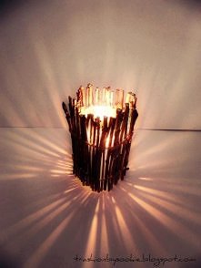 DIY: Świecznik/lampka z gałązek

Instrukcja: KLIKNIJ na obrazek

Więcej: trashionbysookie.blogspot.com