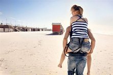 Obok jeansu króluje bawełna...