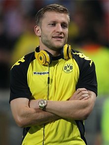 pomocnik: 16 Jakub Błaszczy...