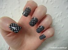 PAZNOKCIE GROSZKI KROPKI