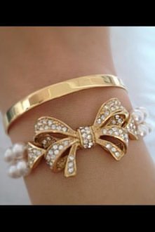 Śliczna złota bransoletka z...