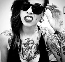 ach te dziary ;) macie jakieś? ja aktualnie 2 i 2 w planach ;)